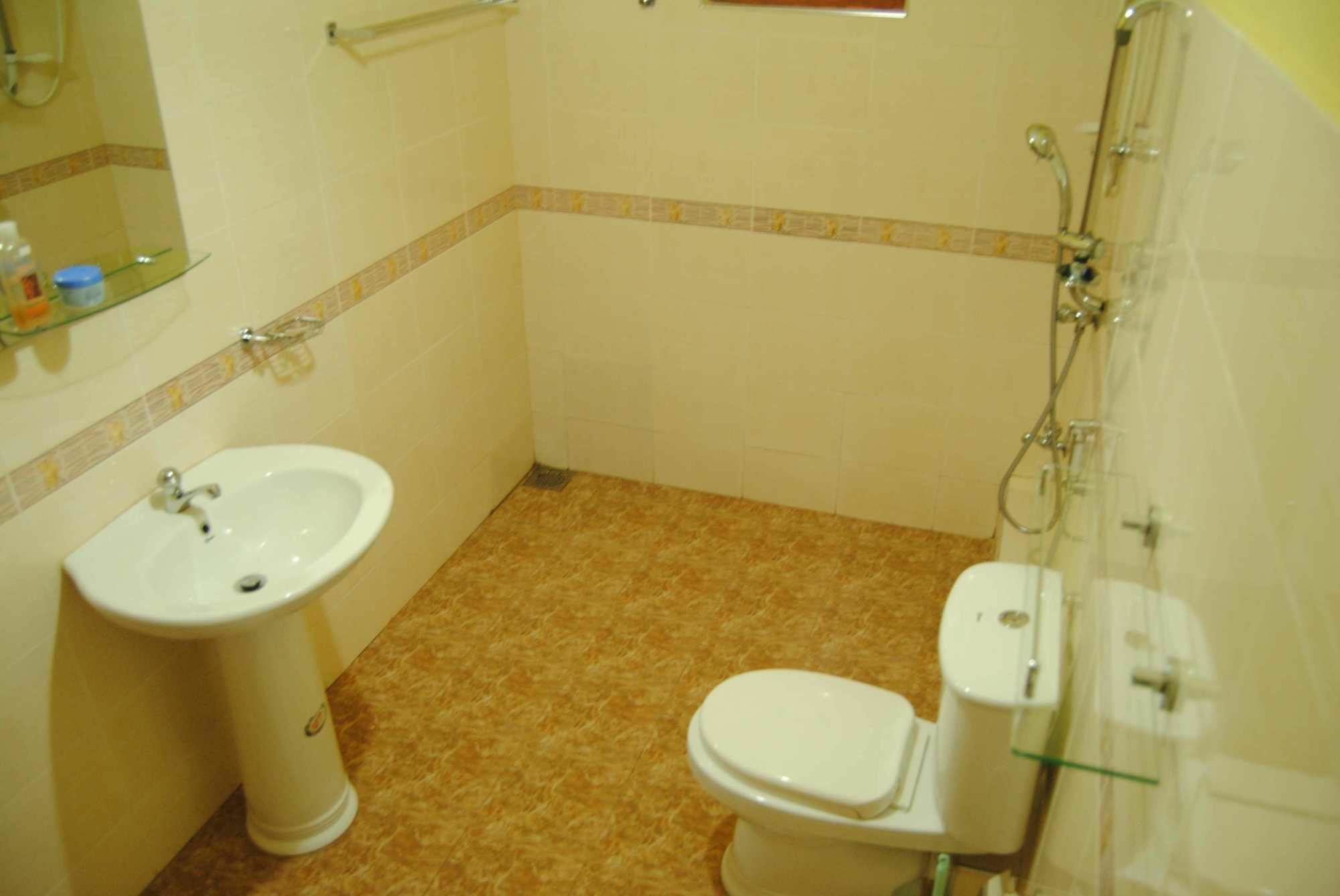 אונה ואטונה Kumara Guest House מראה חיצוני תמונה